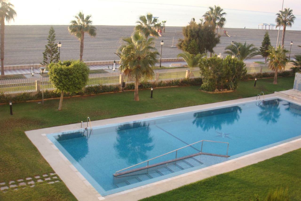 Primera Linea Playa Roquetas de Mar Exterior photo